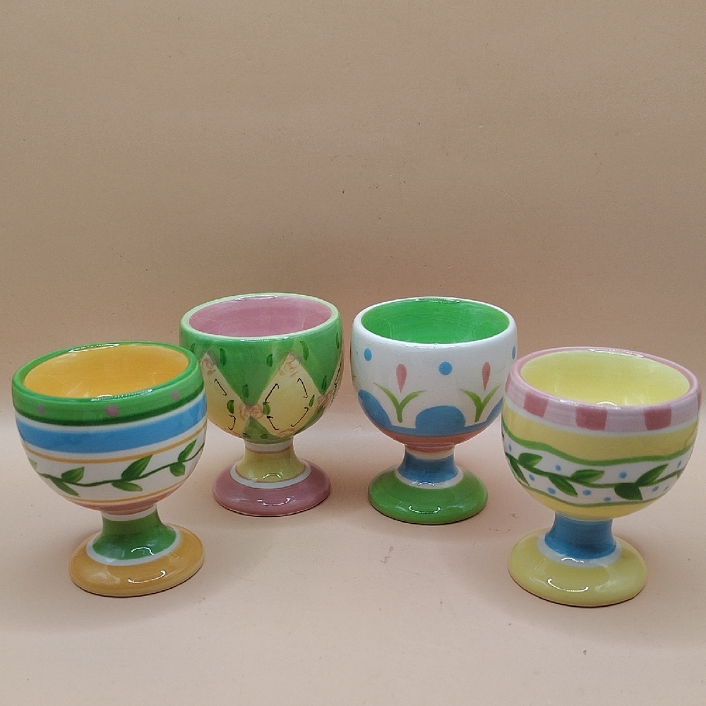 Home Accents Pastel Colored Easter Set Of 4 Footed Egg Cup Holders